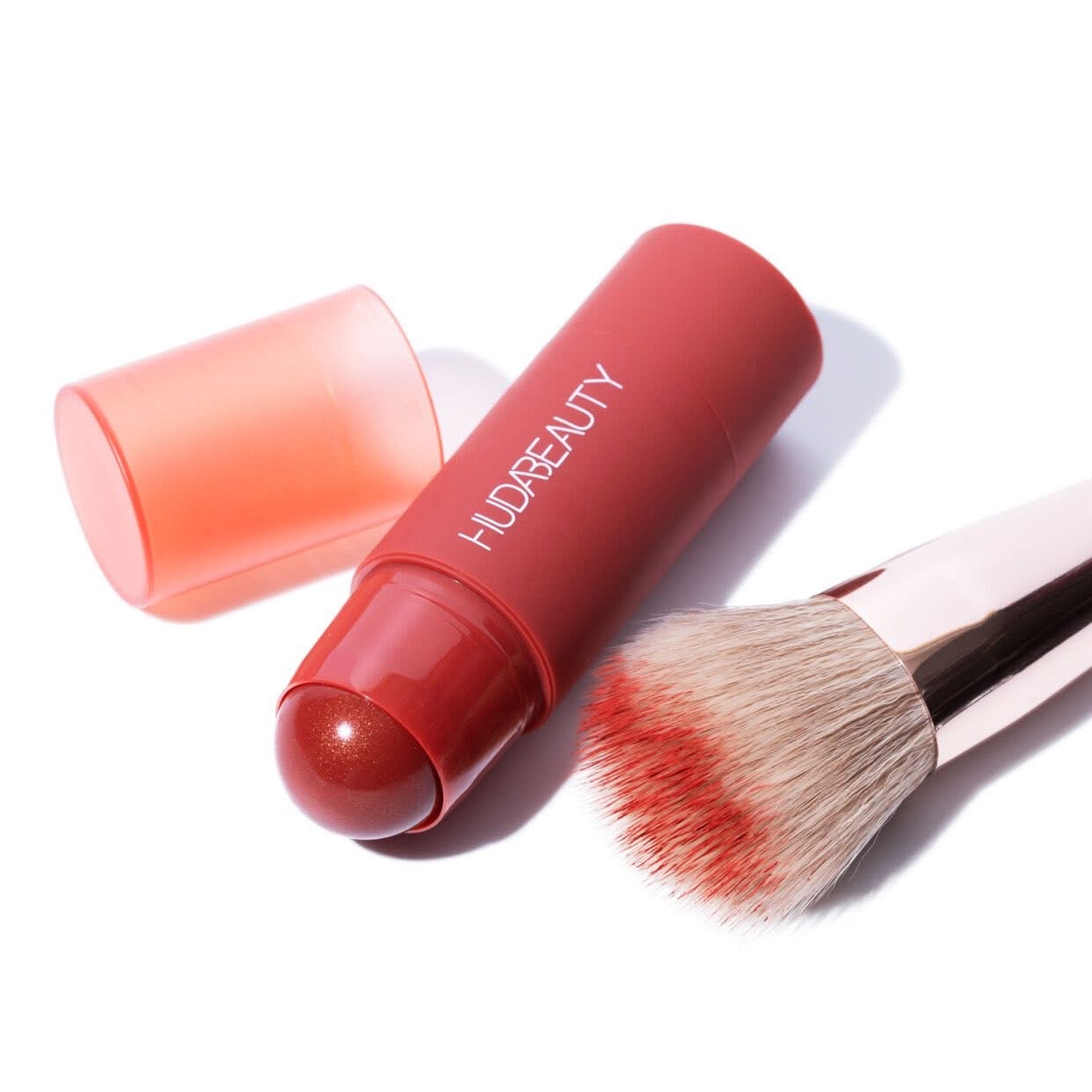 Huda beauty Blush Brush image 3